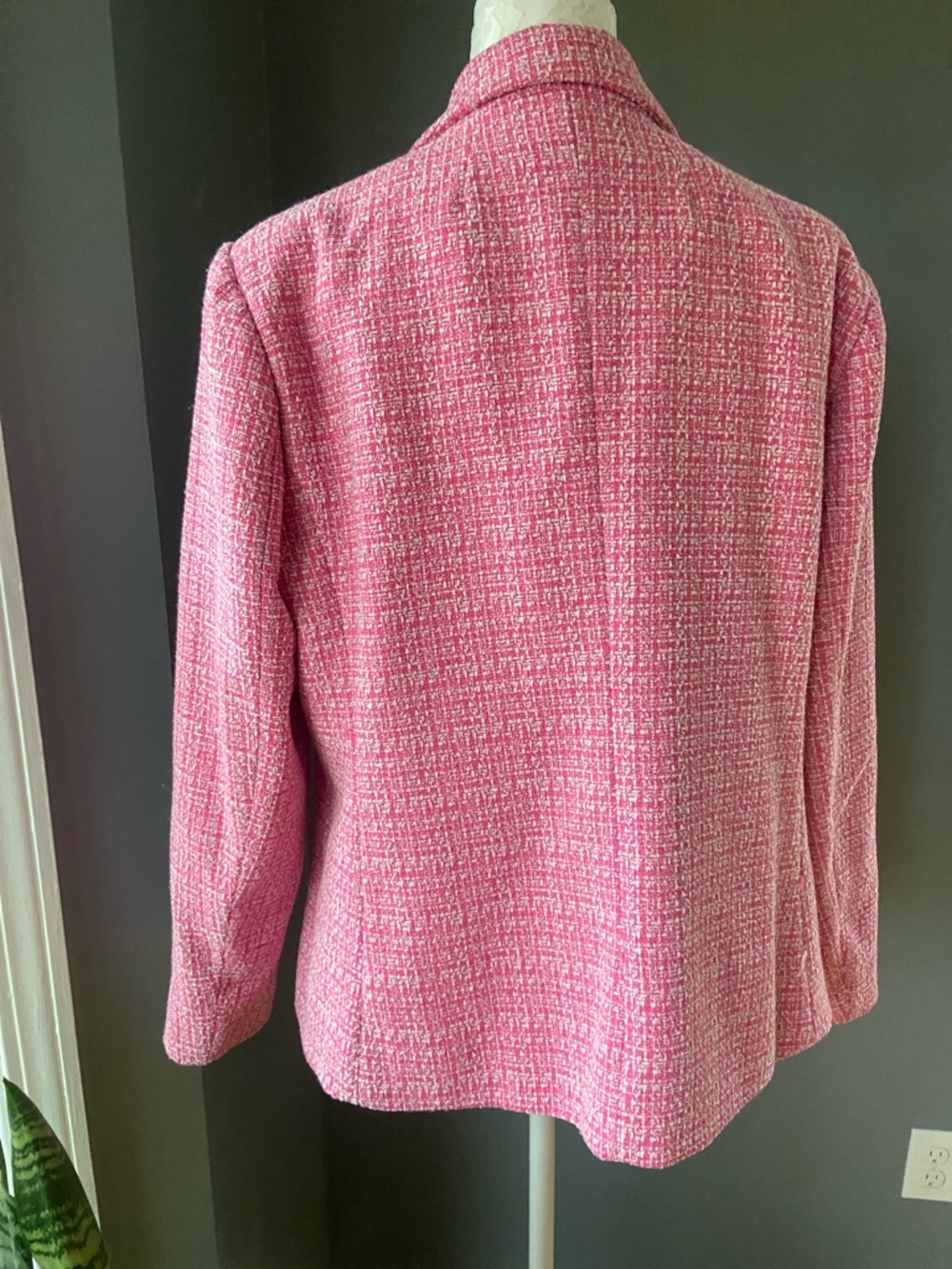 Free Assembly Pink Tweed Blazer 🩷 - Picture 8 of 11